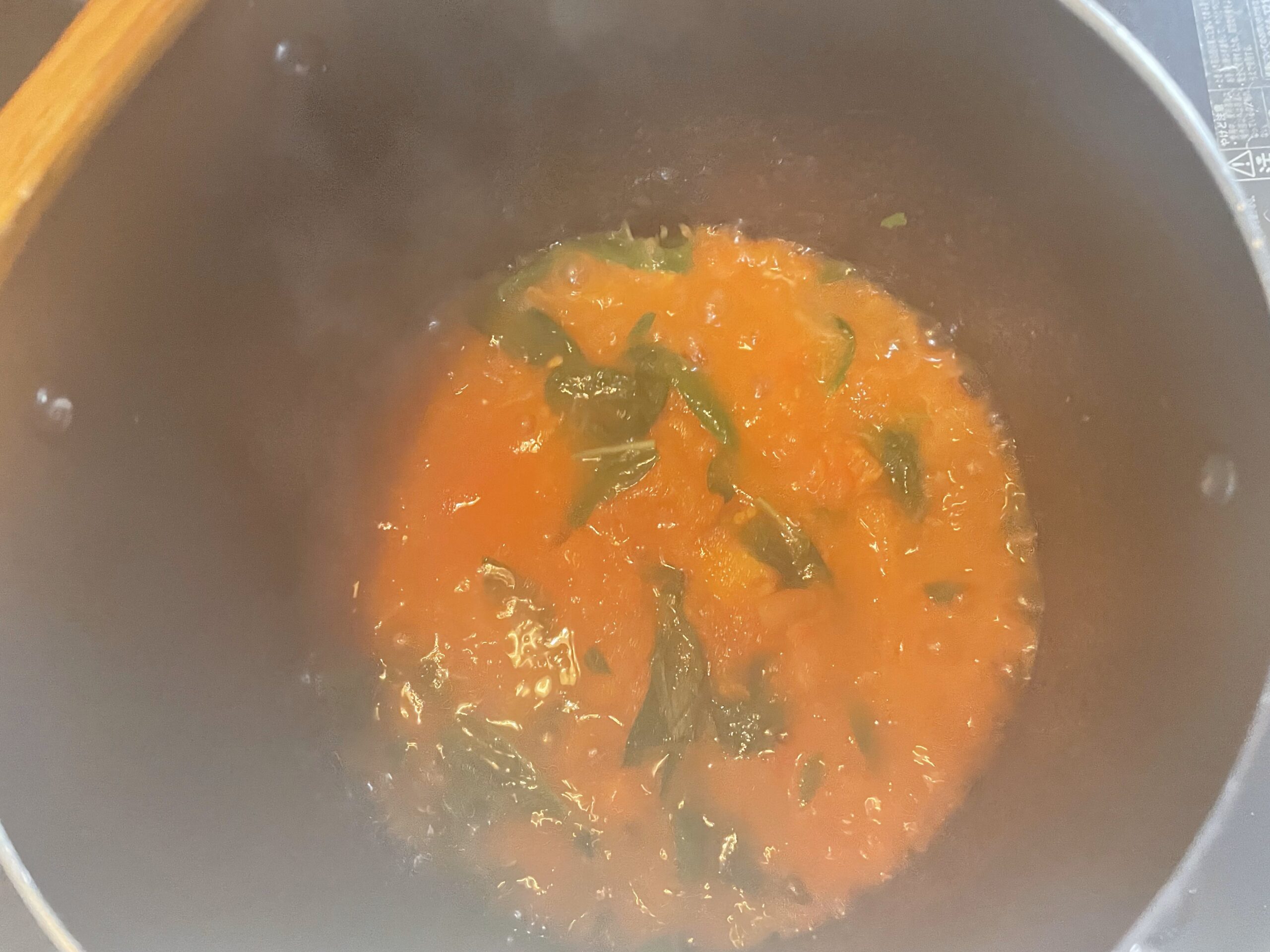トマトのスープ【ズッパ・ディ・ポモドーロ】の調理工程２